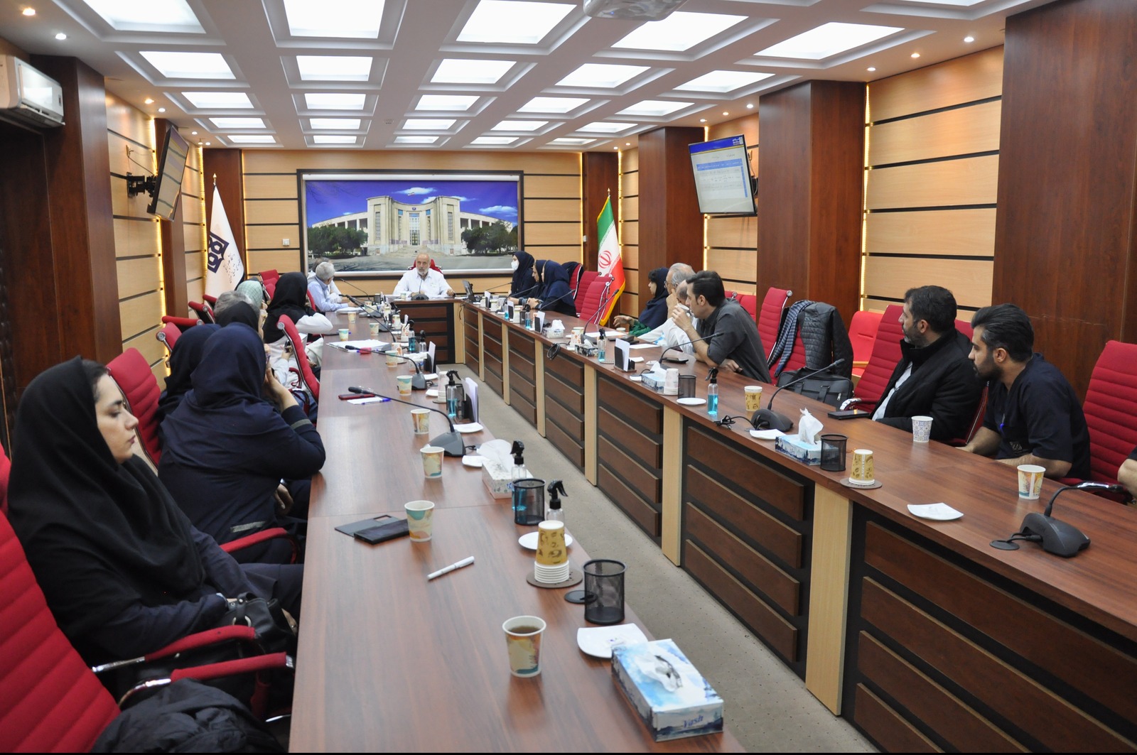 بررسی تصمیم‌های کلیدی در حوزه ایمنی بیمار، درمان و خدمات پشتیبانی در کمیته های بیمارستان بهارلو